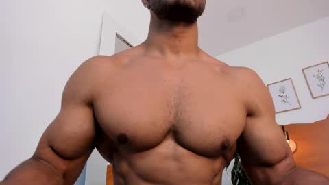 Kilua Muscle guy online show from 05.31.26