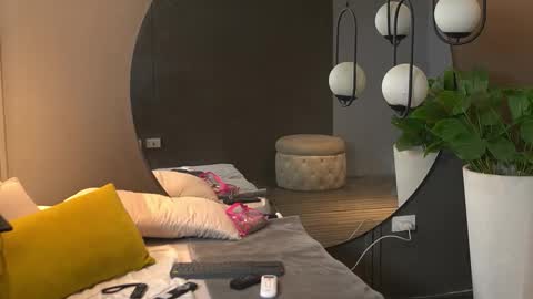 Kim online show from 10.29.25