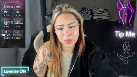 Kim online show from 09.25.25