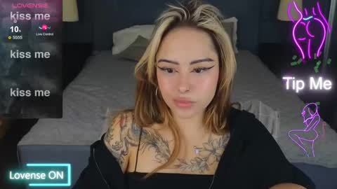 Kim online show from 10.17.25