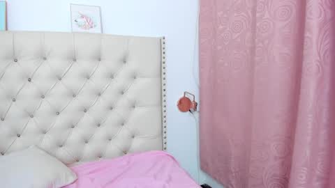 Snapshot of kim_eli chatting on 02.09.25 kim_eli online show from 02.09.25