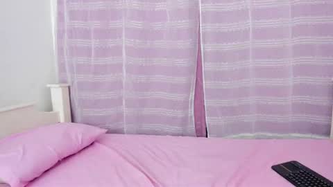 Snapshot of kim_eli chatting on 02.25.26 kim_eli online show from 02.25.26