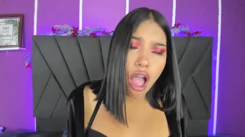 kim  online show from 02.08.25