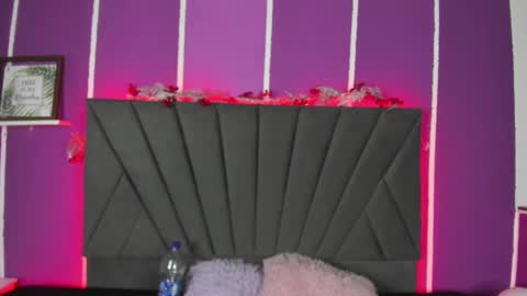 kim  online show from 02.13.25