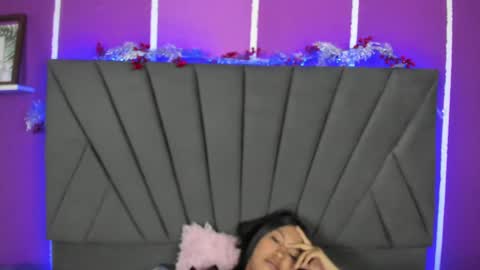 kim  online show from 02.18.25