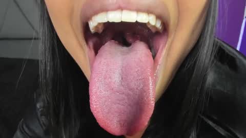 kim  online show from 02.20.25