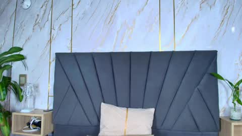 kim  online show from 09.27.25