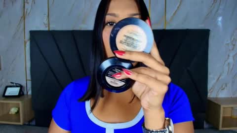 kim  online show from 10.15.25