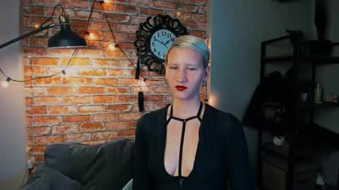 Snapshot of kim_waite chatting on 09.20.25 Kim online show from 09.20.25