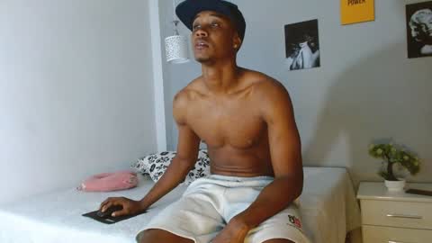 Snapshot of kimandyuk chatting on 12.05.24 Kim Yuk online show from 12.05.24