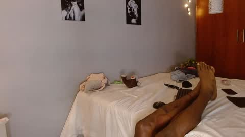 Snapshot of kimandyuk chatting on 12.10.24 Kim Yuk online show from 12.10.24