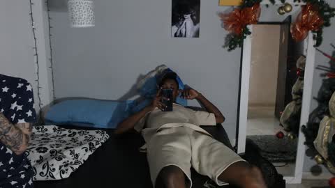 Snapshot of kimandyuk chatting on 12.18.24 Kim Yuk online show from 12.18.24