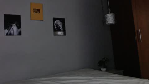 Snapshot of kimandyuk chatting on 12.20.24 Kim Yuk online show from 12.20.24