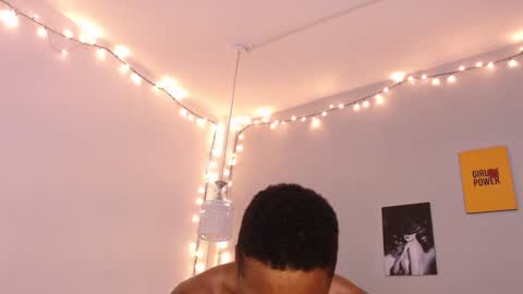 Snapshot of kimandyuk chatting on 01.03.25 Kim Yuk online show from 01.03.25