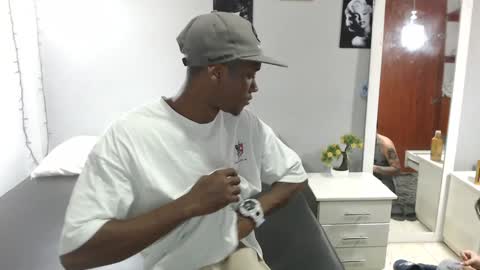 Snapshot of kimandyuk chatting on 01.07.25 Kim Yuk online show from 01.07.25