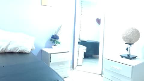 Snapshot of kimandyuk chatting on 01.29.25 Kim Yuk online show from 01.29.25