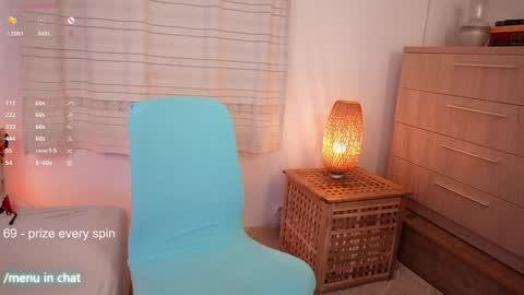 Snapshot of kimberhot chatting on 10.06.25 Kim online show from 10.06.25