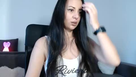 Kim online show from 11.24.25