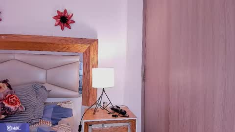 Snapshot of kimberly_sha chatting on 10.11.25 kimberly shaw online show from 10.11.25