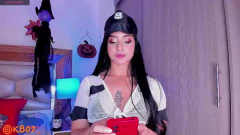 Snapshot of kimberly_sha chatting on 10.29.25 kimberly shaw online show from 10.29.25