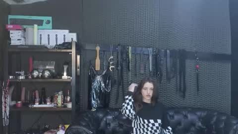  KIMBERLY SWAN  online show from 12.17.25