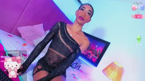 Your Queen KIM online show from 10.13.25