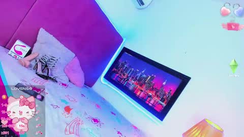 Your Queen KIM online show from 10.17.25