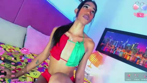 Your Queen KIM online show from 11.21.25