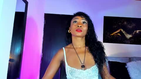 Snapshot of kimberlybanks2 chatting on 01.10.25 Kimberly Banks online show from 01.10.25