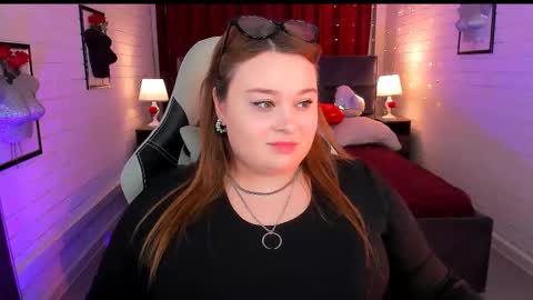 Snapshot of kimberlymaran chatting on 03.12.25 The one that you wont be able to forget online show from 03.12.25