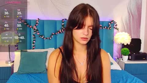 Snapshot of kimberlyy77 chatting on 09.15.25 Kim online show from 09.15.25