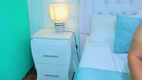 Snapshot of kimbrookss chatting on 10.03.25 KimBrooks online show from 10.03.25