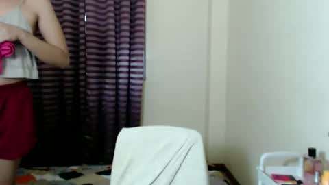 Snapshot of kimchie_21 chatting on 10.21.25 kimchie_21 online show from 10.21.25