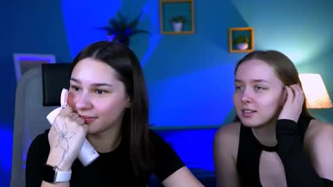 kimclarks online show from 10.10.25