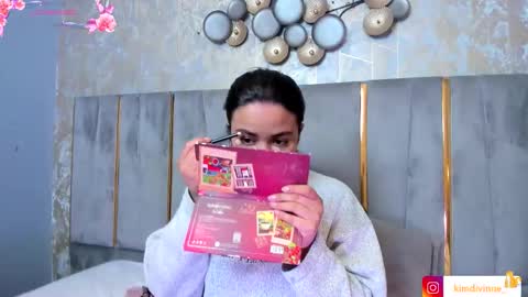  KIM  online show from 10.12.25