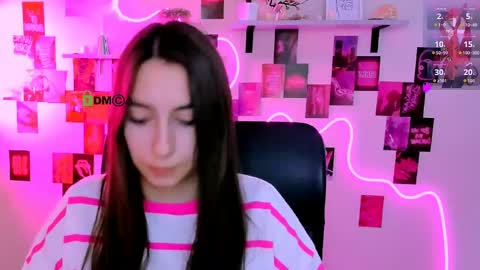 kimi_glow online show from 04.30.26