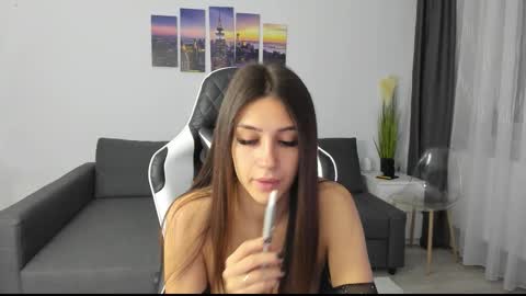 kimi_ivy online show from 10.26.25