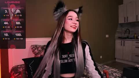 Snapshot of kimiko_luv chatting on 10.13.25 Kimiko online show from 10.13.25