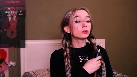 Kimiko online show from 11.27.25