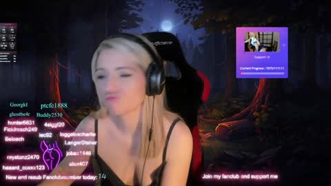 Wolfs Girl online show from 12.09.24