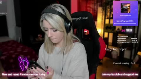 Wolfs Girl online show from 12.19.24