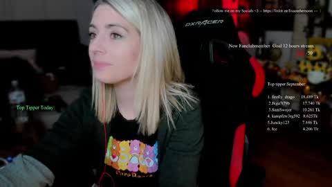 Wolfs Girl online show from 10.01.25