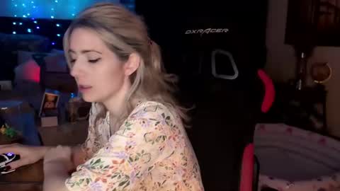 Wolfs Girl online show from 07.19.26