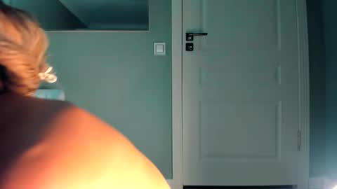 Kiki  online show from 09.23.25