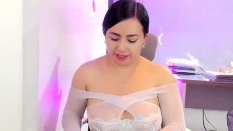 Camila online show from 09.30.25