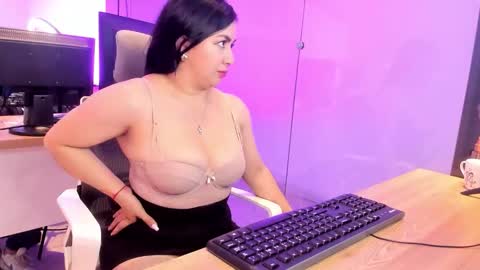 Camila online show from 11.01.25