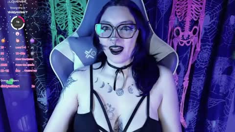 Kim Lennox online show from 04.07.26