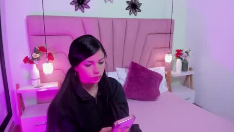 Snapshot of kimluna1 chatting on 02.14.26 kimluna1 online show from 02.14.26