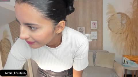 Snapshot of kimm_khalifa chatting on 03.12.25 Kim  online show from 03.12.25