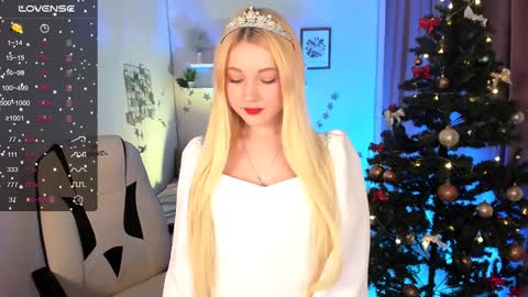 Snapshot of kimmie_shine chatting on 12.24.24 Your Kimmie follow me online show from 12.24.24